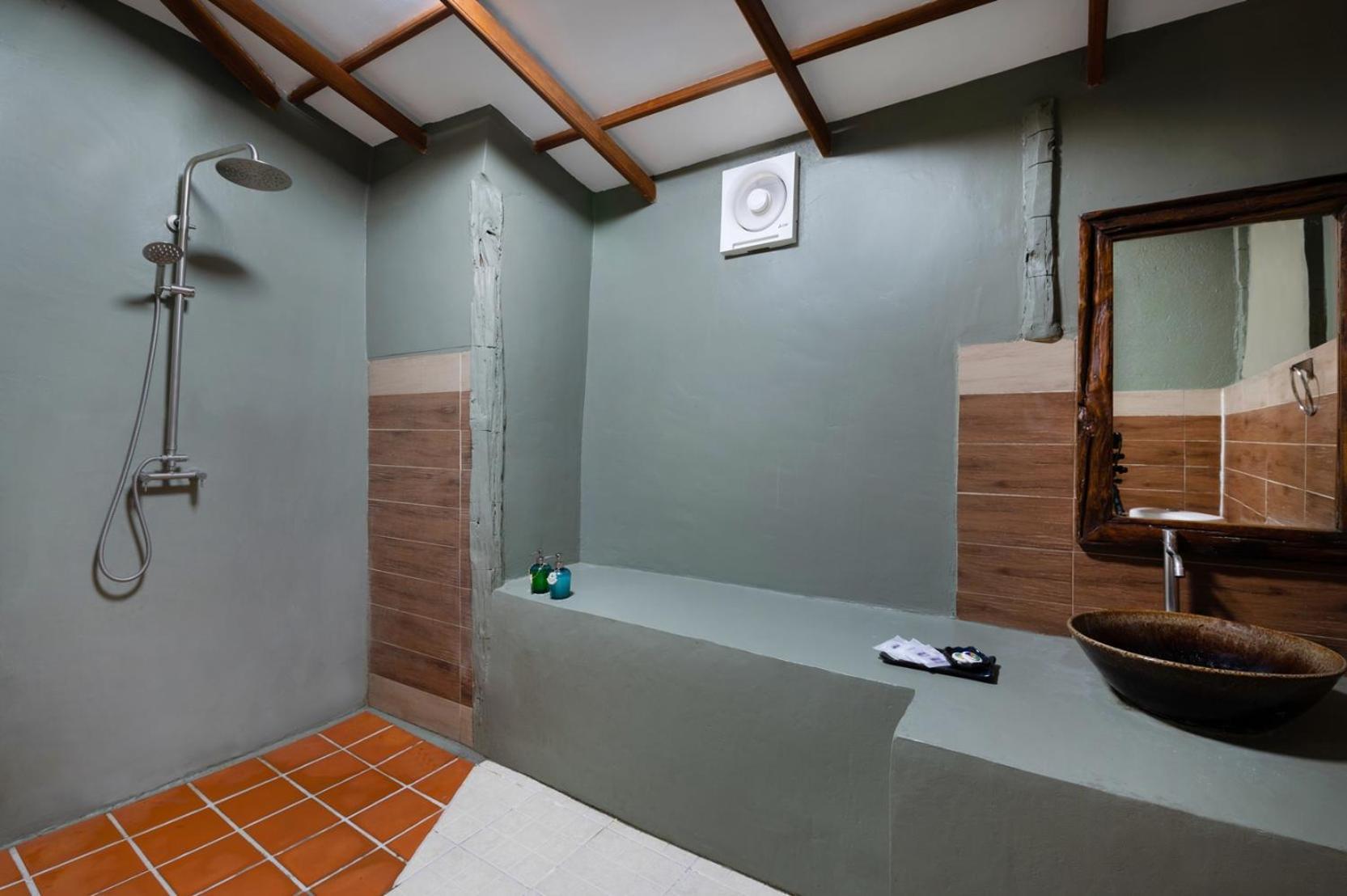 Pool Suite